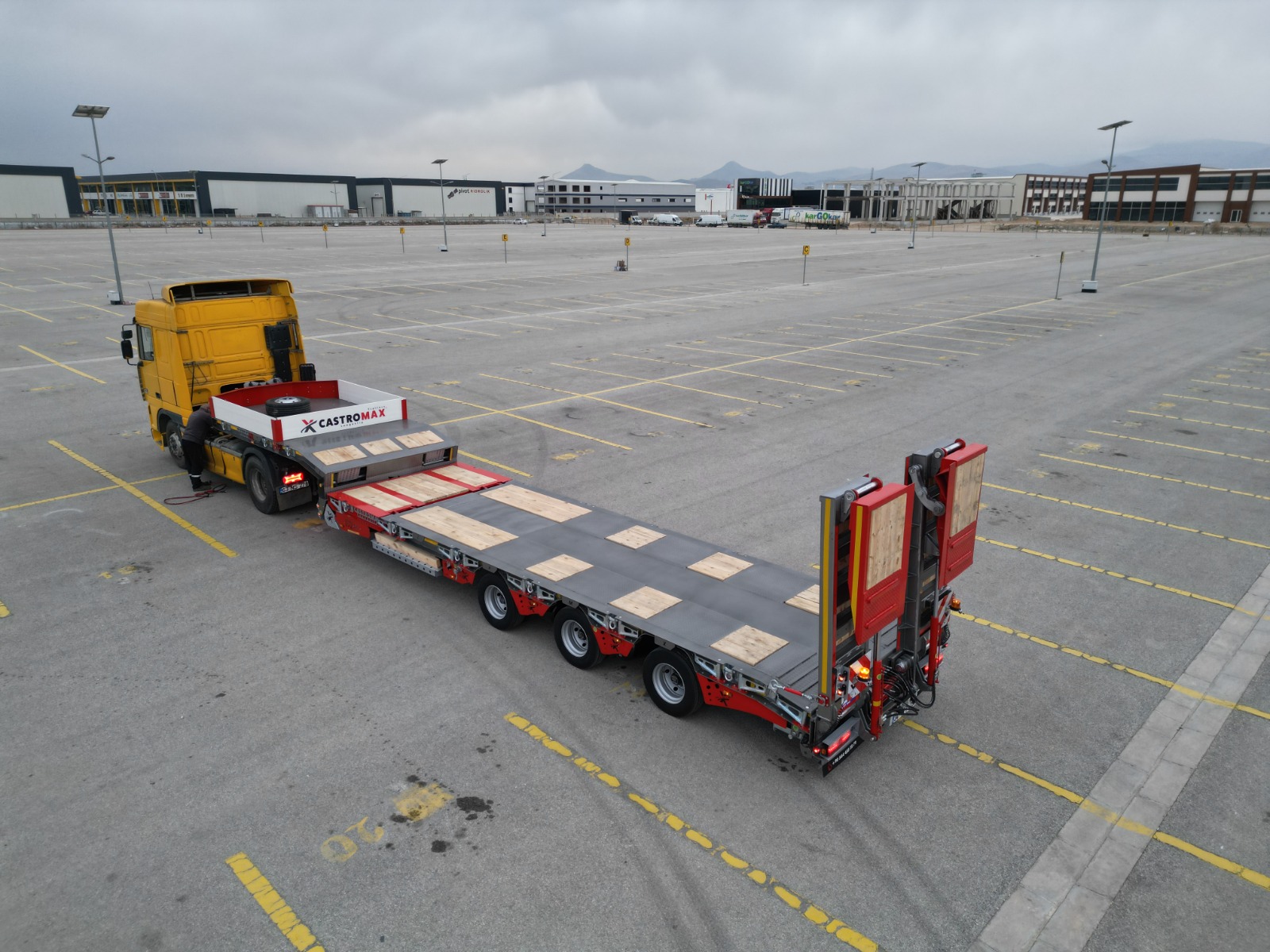 Worldwide freight services